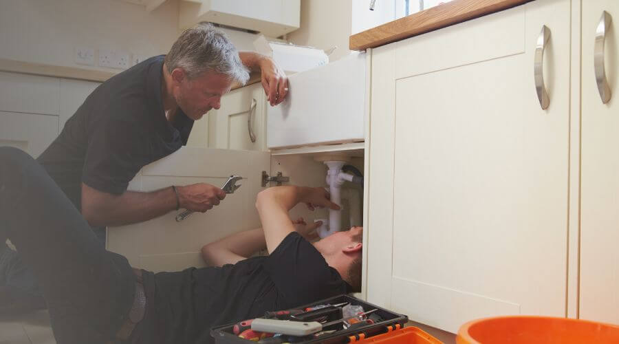 Professional burst pipe repair services in Campbellton, FL